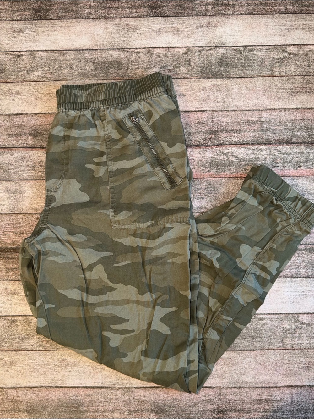 SO Olive Camo Jogger Pants